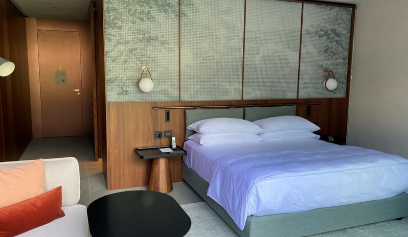 Il Sereno - One Bedroom Lake View Suite